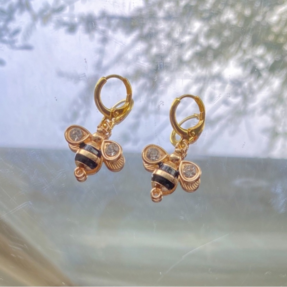 ~bee earrings~